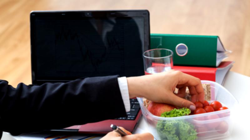 The Importance of Avoiding Skipping Meals at Work