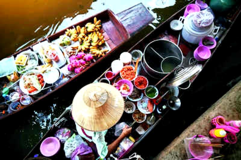 Indian travelers partake in the culinary tourism phenomenon.