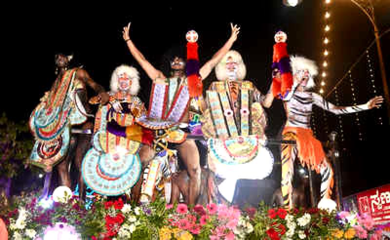 Thrilling conclusion marks the end of Dasara celebration in Mangaluru.